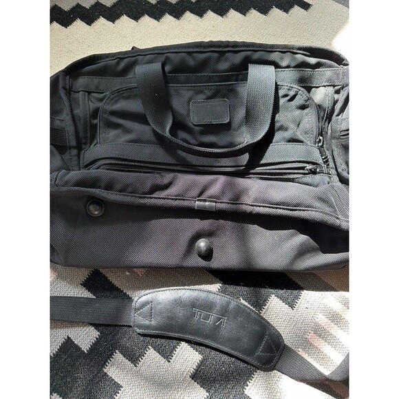TUMI Black Nylon Bag Messenger Briefcase Laptop Travel Satchel Business - Picture 8 of 11